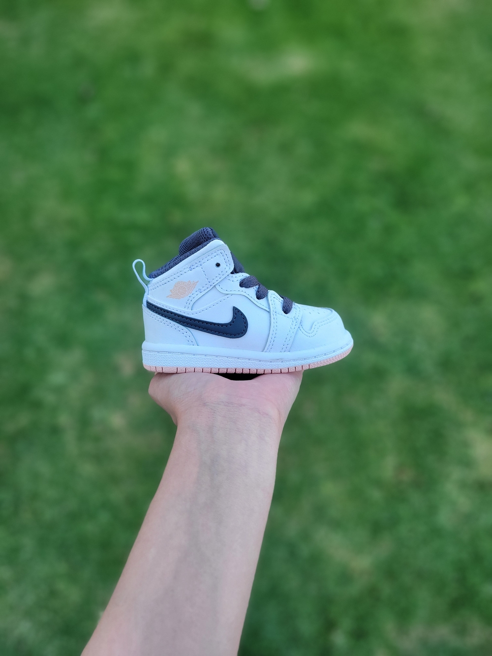 Jordan 1 Mid White Arctic Orange 4c Toddler Shoes